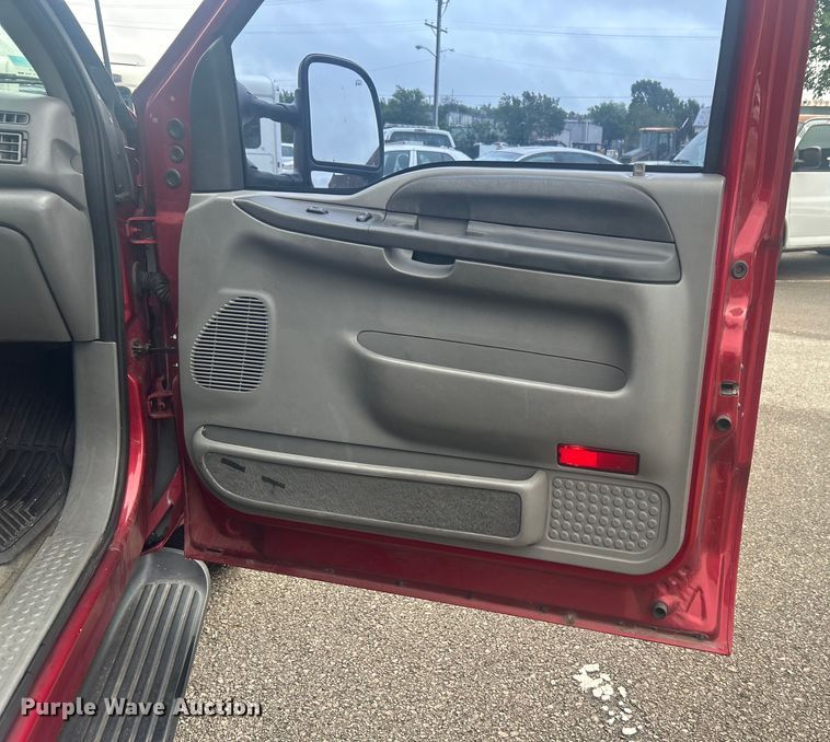 image for item EG0337 2003 Ford Excursion SUV