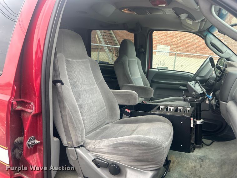 image for item EG0337 2003 Ford Excursion SUV