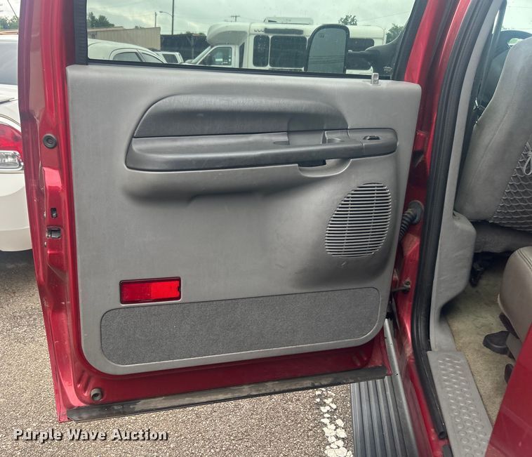 image for item EG0337 2003 Ford Excursion SUV