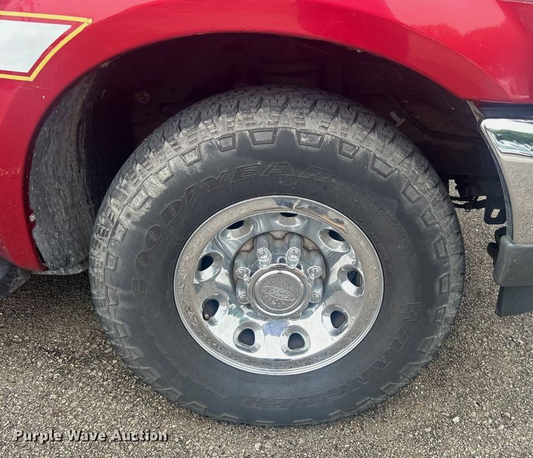 image for item EG0337 2003 Ford Excursion SUV