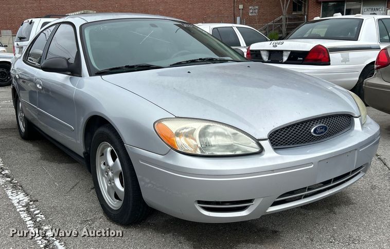 image for item EG0344 2006 Ford Taurus 