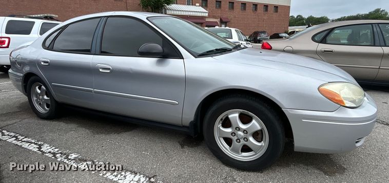 image for item EG0344 2006 Ford Taurus 