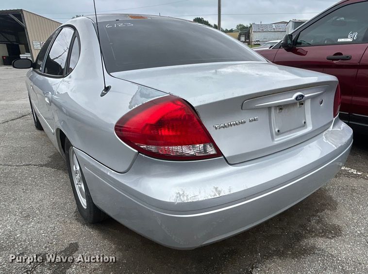 image for item EG0344 2006 Ford Taurus 