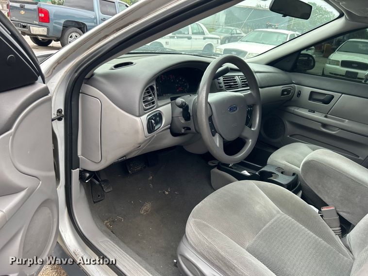 image for item EG0344 2006 Ford Taurus 