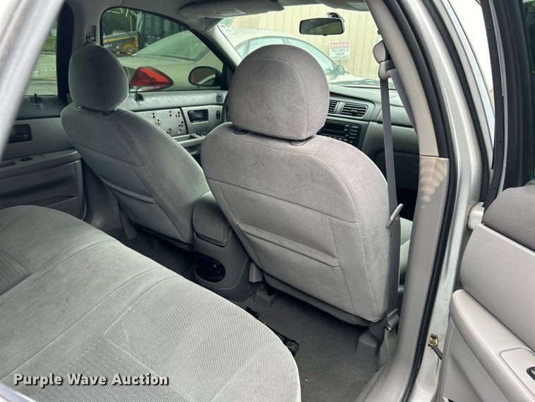 image for item EG0344 2006 Ford Taurus 