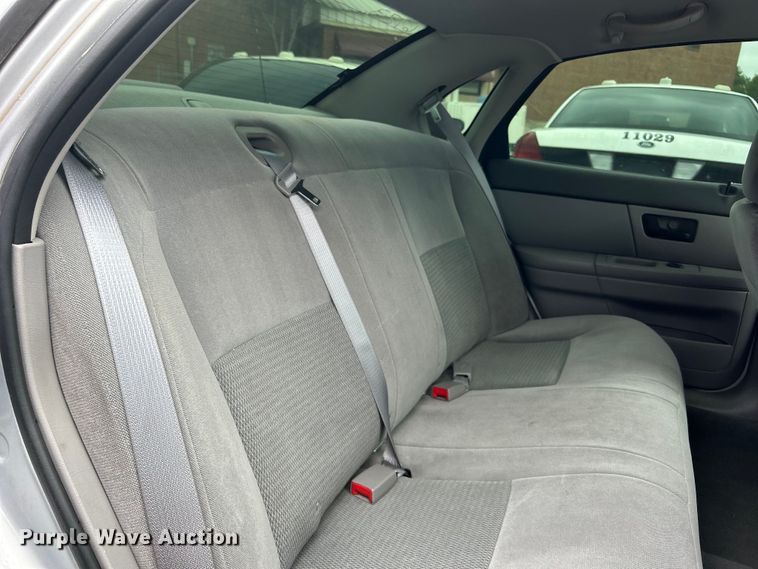 image for item EG0344 2006 Ford Taurus 