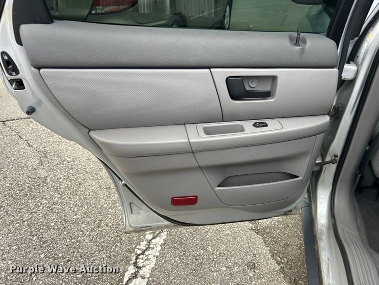 image for item EG0344 2006 Ford Taurus 