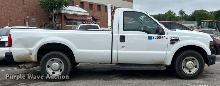 image for item EG0346 2008 Ford F250 Super Duty pickup truck