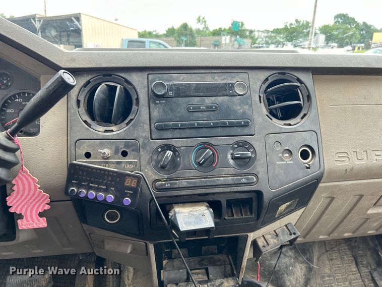 image for item EG0346 2008 Ford F250 Super Duty pickup truck