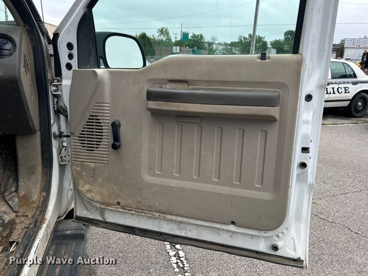 image for item EG0346 2008 Ford F250 Super Duty pickup truck