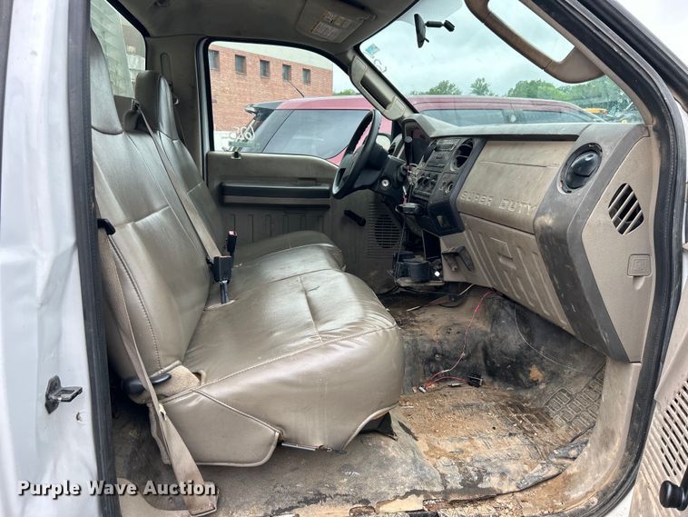 image for item EG0346 2008 Ford F250 Super Duty pickup truck