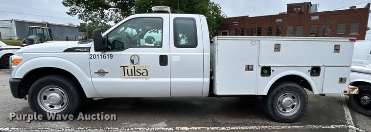 image for item EG0347 2011 Ford F250 Super Duty SuperCab utility bed pickup truck