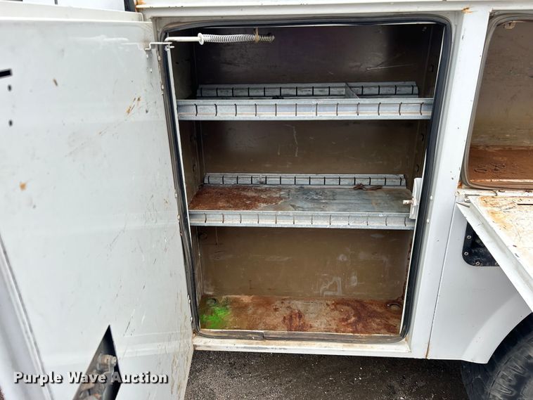 image for item EG0347 2011 Ford F250 Super Duty SuperCab utility bed pickup truck