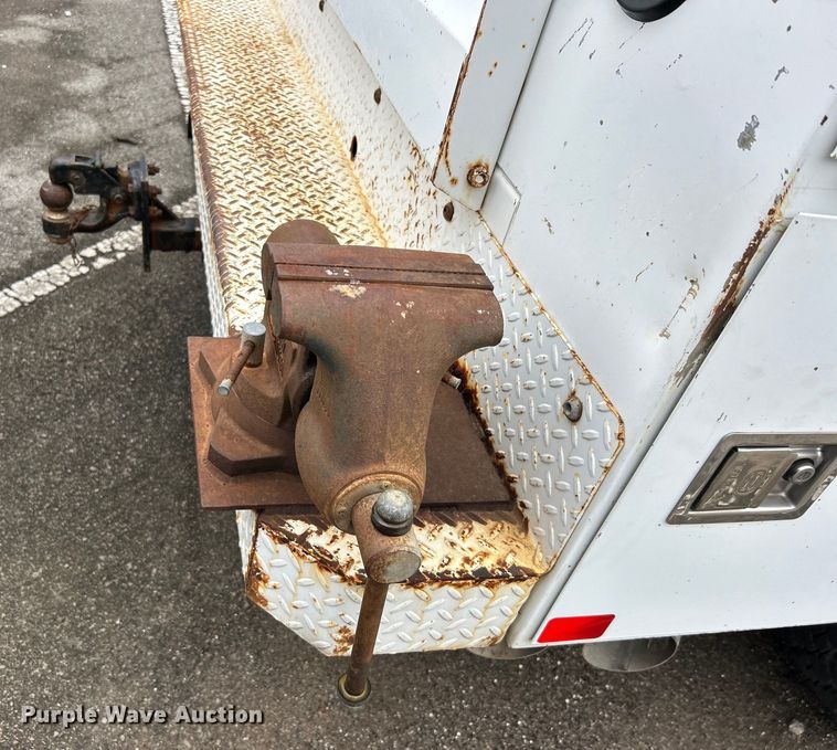 image for item EG0347 2011 Ford F250 Super Duty SuperCab utility bed pickup truck