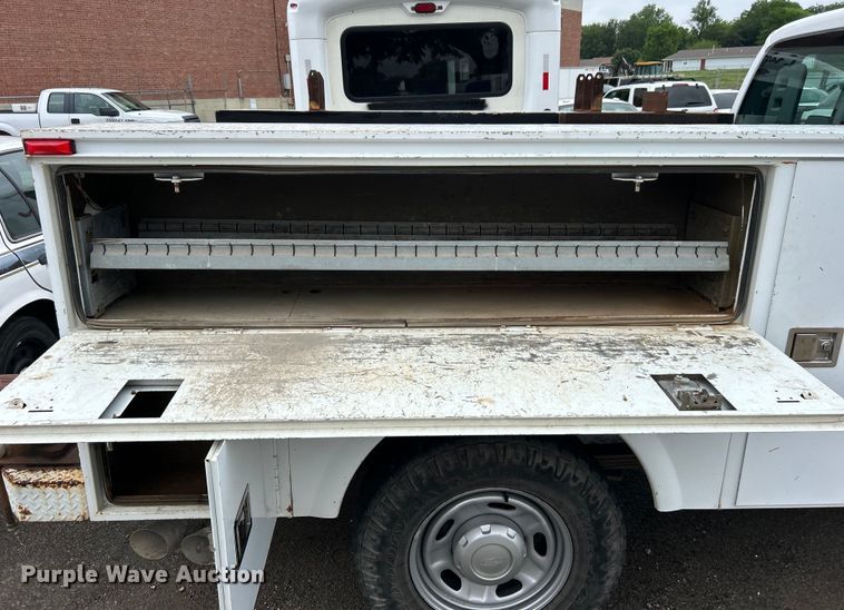 image for item EG0347 2011 Ford F250 Super Duty SuperCab utility bed pickup truck