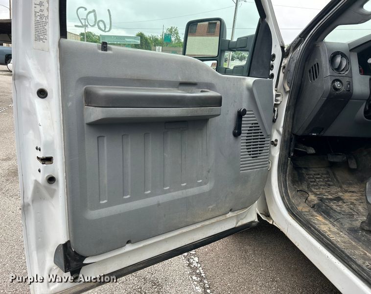 image for item EG0347 2011 Ford F250 Super Duty SuperCab utility bed pickup truck