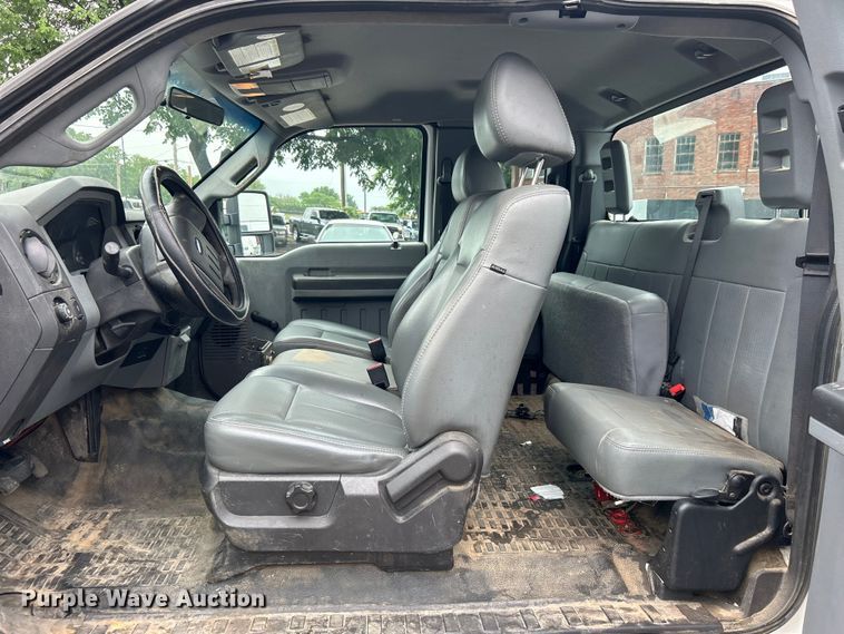 image for item EG0347 2011 Ford F250 Super Duty SuperCab utility bed pickup truck