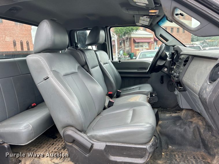 image for item EG0347 2011 Ford F250 Super Duty SuperCab utility bed pickup truck