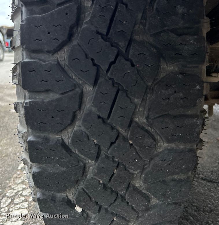 image for item EG0347 2011 Ford F250 Super Duty SuperCab utility bed pickup truck