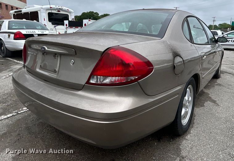 image for item EG0348 2006 Ford Taurus 