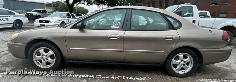 image for item EG0348 2006 Ford Taurus 