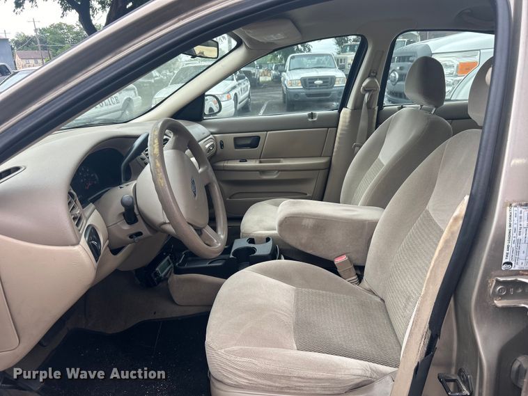 image for item EG0348 2006 Ford Taurus 