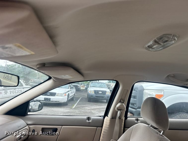 image for item EG0348 2006 Ford Taurus 