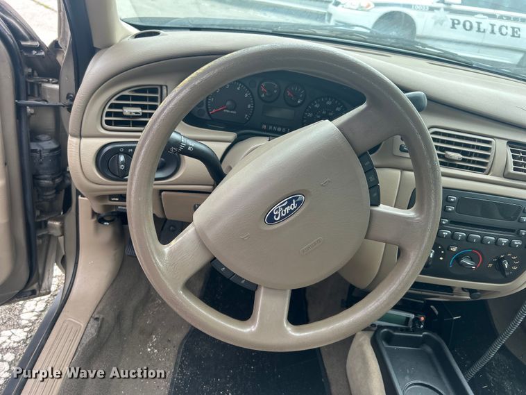 image for item EG0348 2006 Ford Taurus 