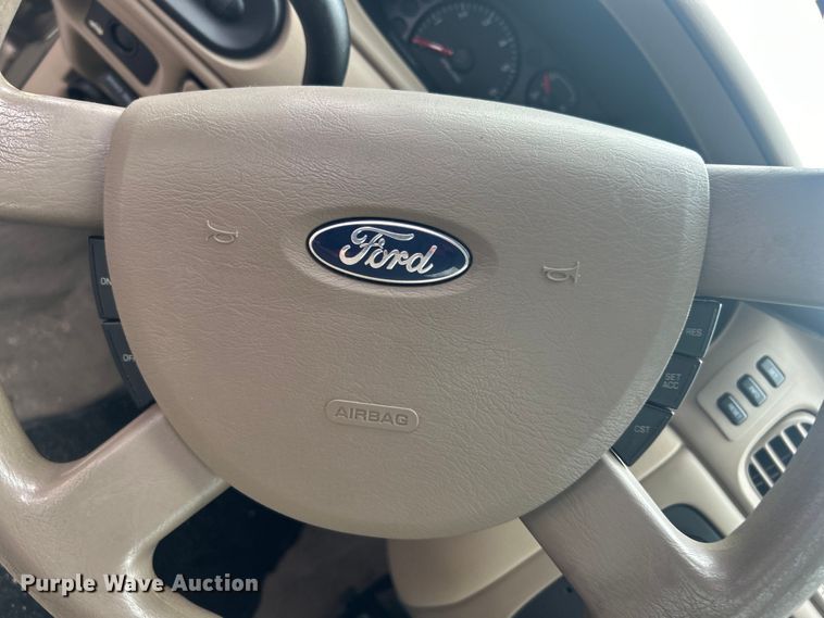 image for item EG0348 2006 Ford Taurus 