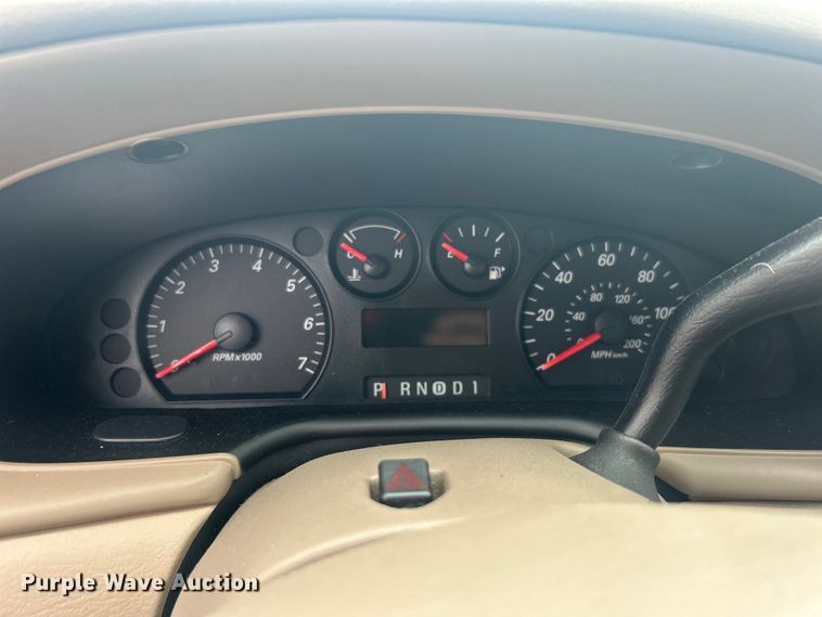 image for item EG0348 2006 Ford Taurus 