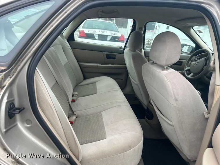 image for item EG0348 2006 Ford Taurus 