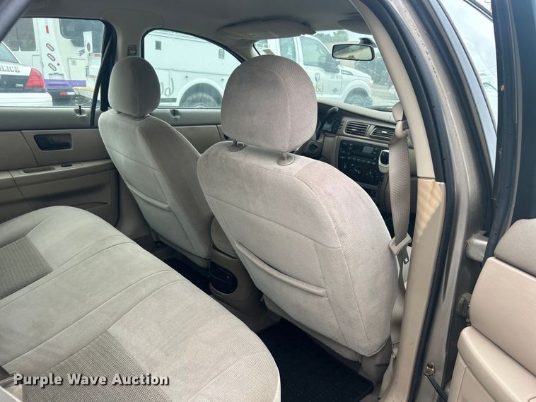 image for item EG0348 2006 Ford Taurus 