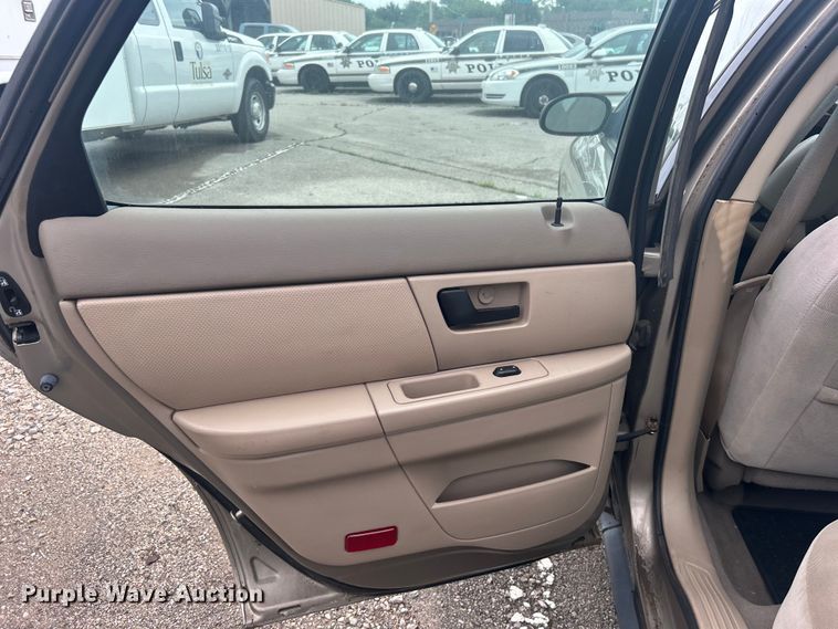 image for item EG0348 2006 Ford Taurus 