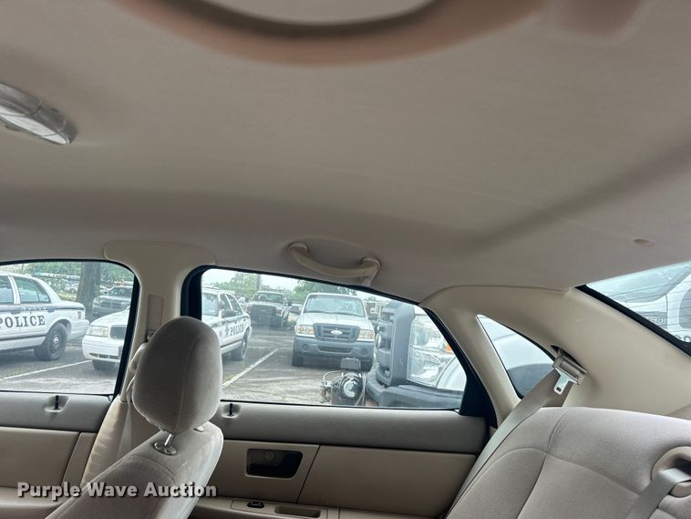 image for item EG0348 2006 Ford Taurus 