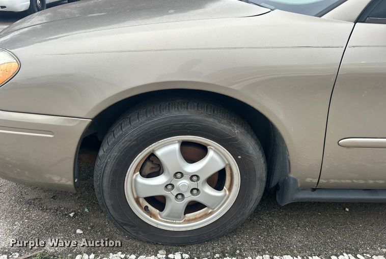 image for item EG0348 2006 Ford Taurus 