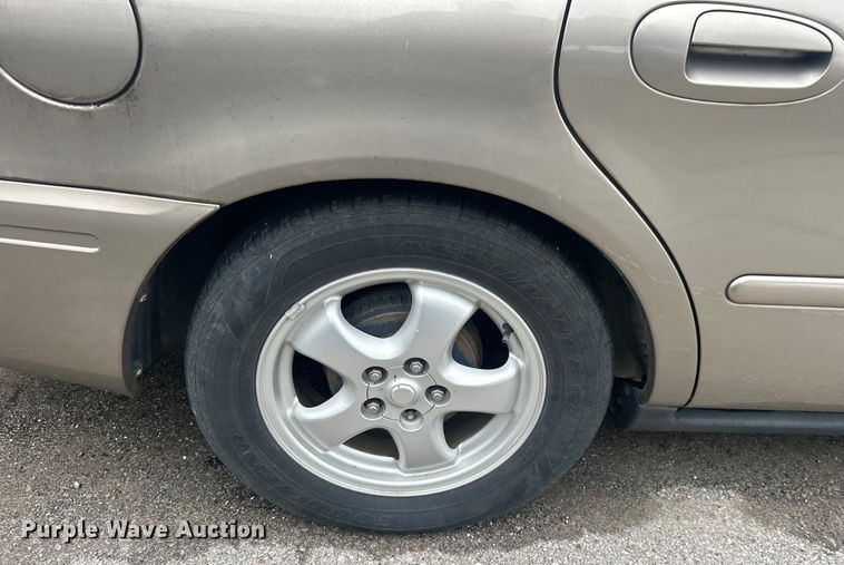 image for item EG0348 2006 Ford Taurus 
