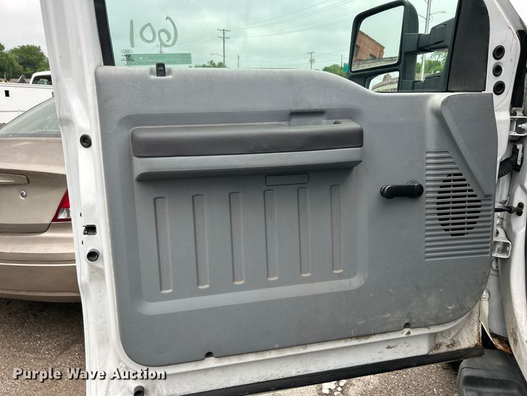 image for item EG0349 2012 Ford F250 Super Duty pickup truck