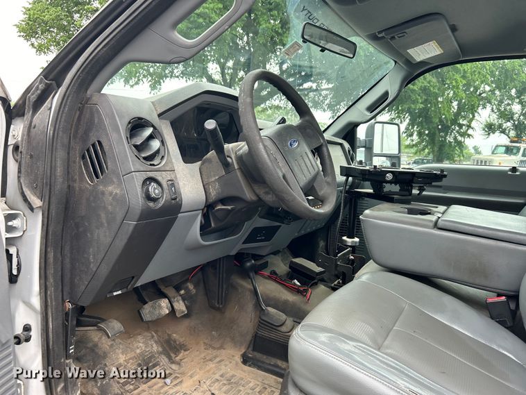 image for item EG0349 2012 Ford F250 Super Duty pickup truck