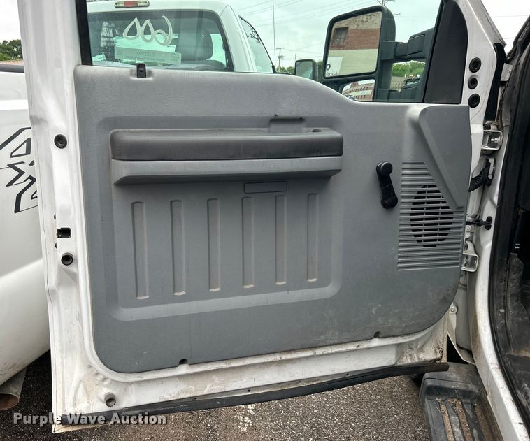 image for item EG0350 2012 Ford F250 Super Duty pickup truck