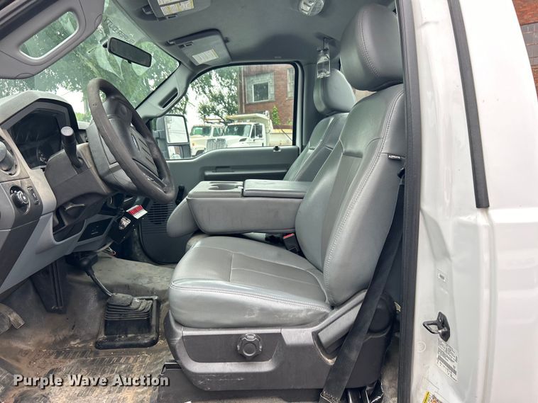 image for item EG0350 2012 Ford F250 Super Duty pickup truck