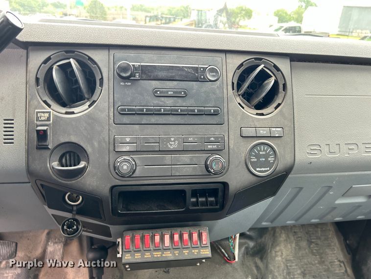 image for item EG0350 2012 Ford F250 Super Duty pickup truck