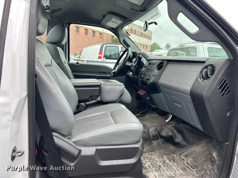 image for item EG0350 2012 Ford F250 Super Duty pickup truck