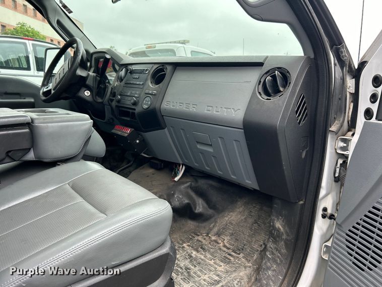 image for item EG0350 2012 Ford F250 Super Duty pickup truck