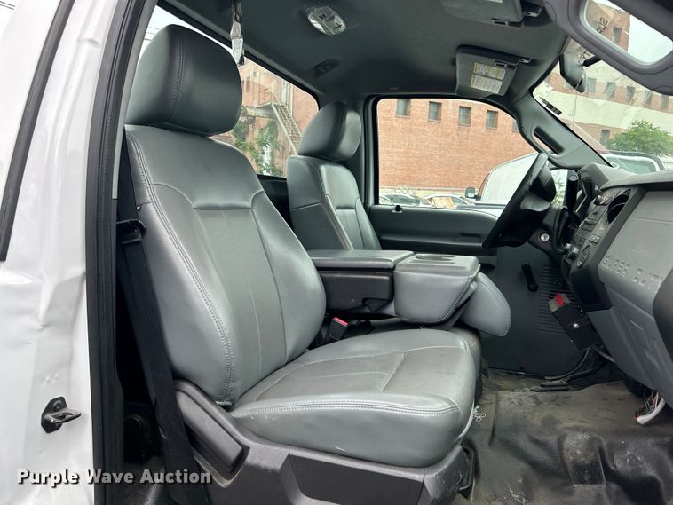 image for item EG0350 2012 Ford F250 Super Duty pickup truck