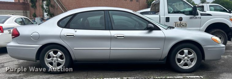 image for item EG0351 2006 Ford Taurus 