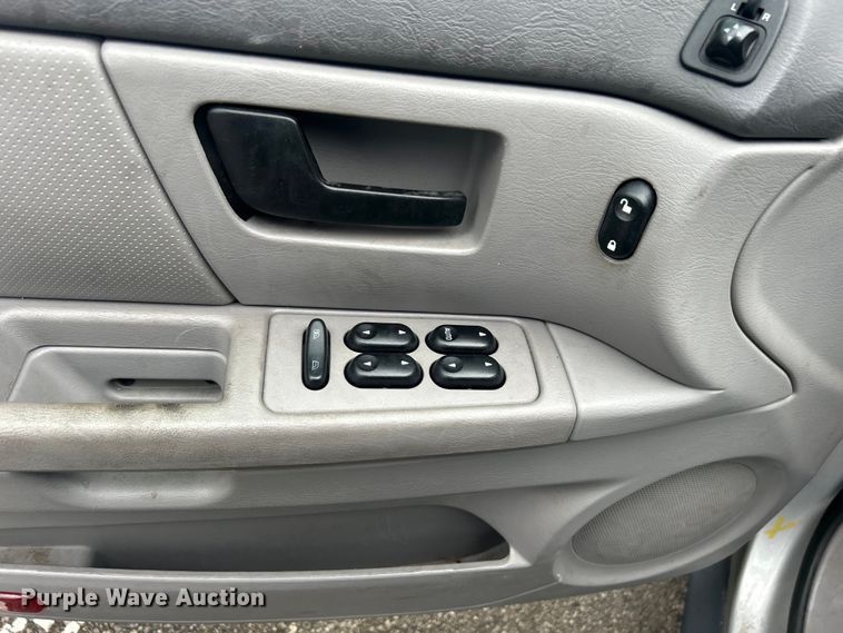 image for item EG0351 2006 Ford Taurus 