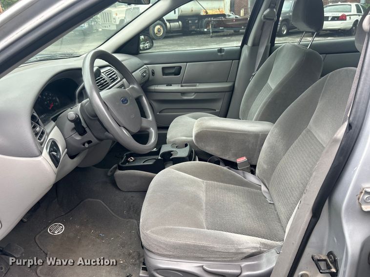 image for item EG0351 2006 Ford Taurus 