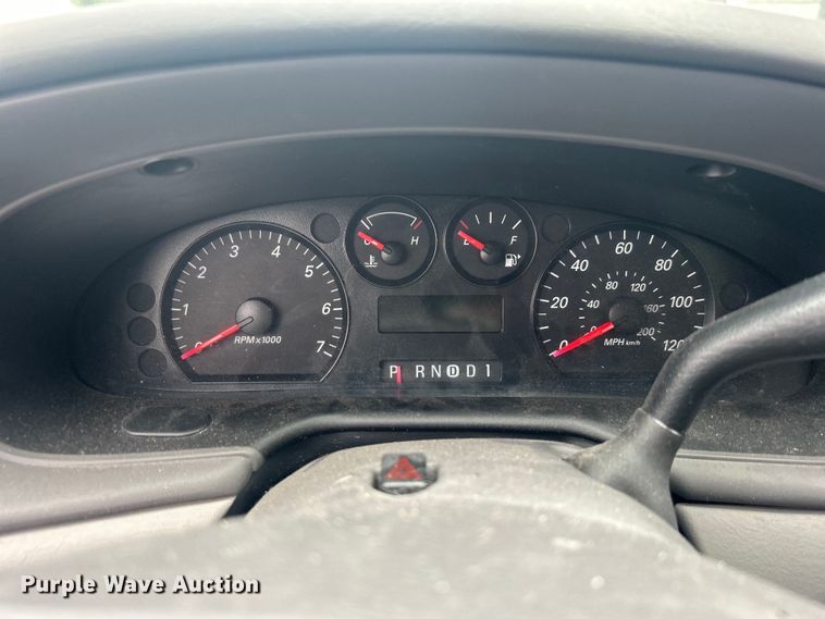 image for item EG0351 2006 Ford Taurus 