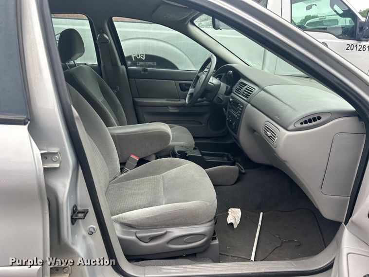 image for item EG0351 2006 Ford Taurus 