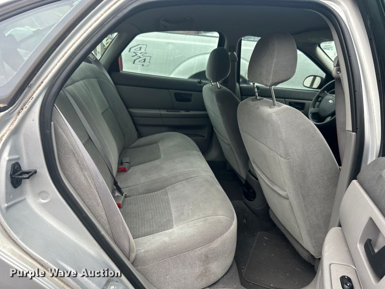 image for item EG0351 2006 Ford Taurus 